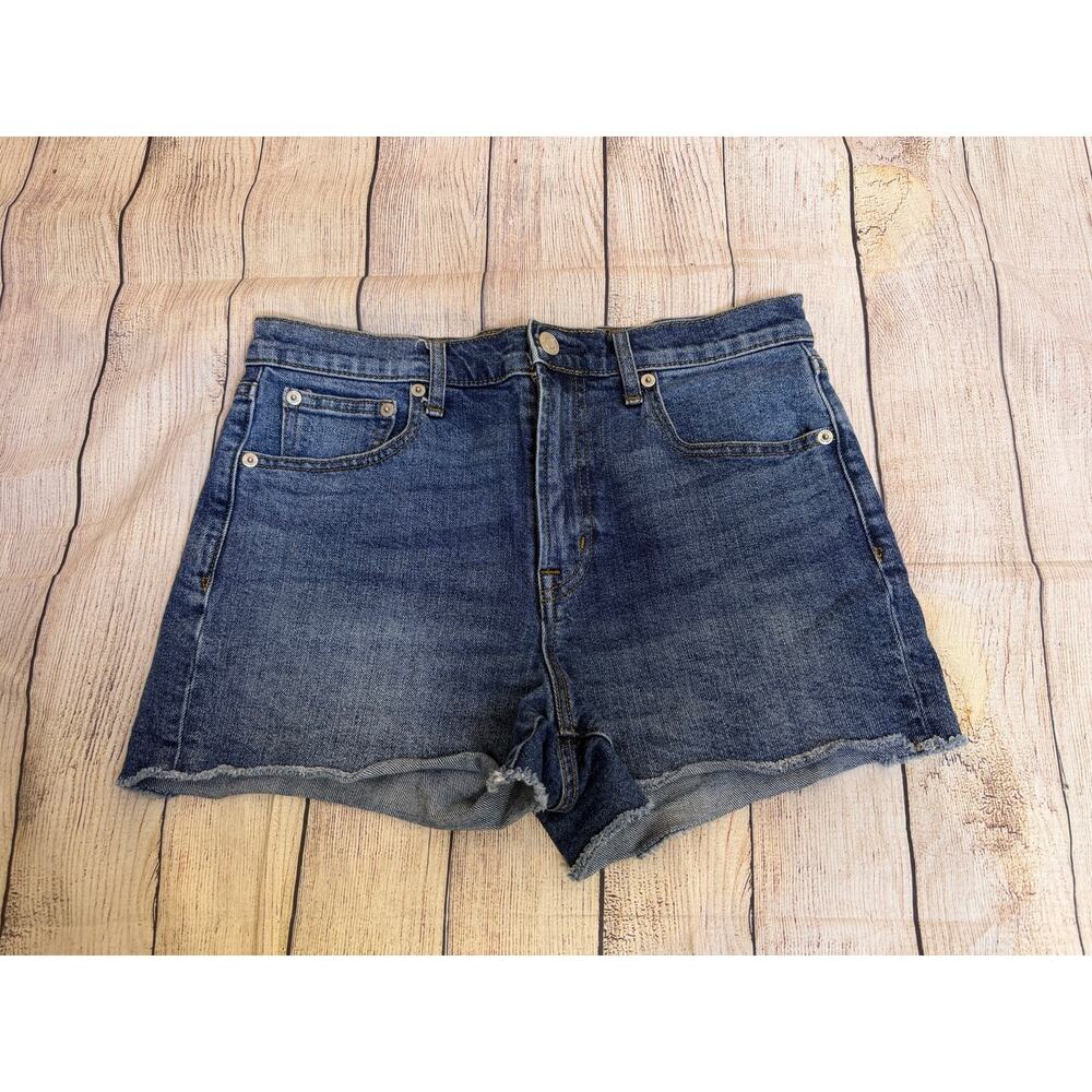 GAP  Denim Shorts 3" Inseam  98% cotton/2% elastane Women's Size 28